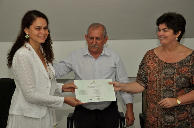 notícia: Professora da Uepa recebe prêmio do MEC