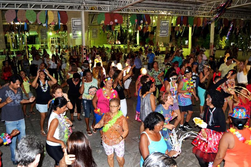 notícia: Baile público do Centur é aprovado pelos foliões