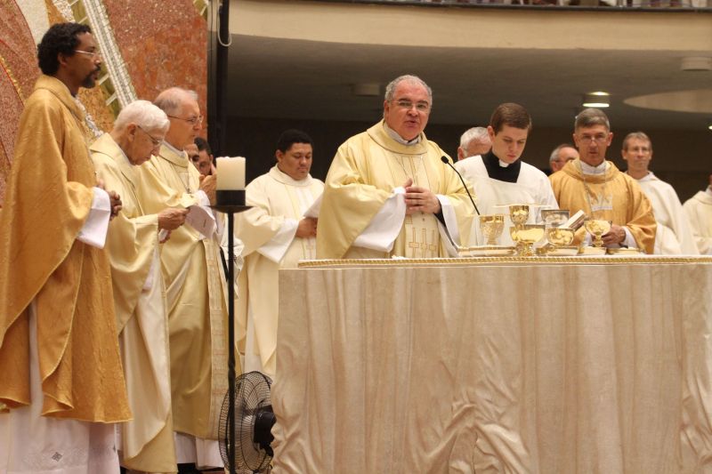 notícia: Governador prestigia o aniversário de 10 anos da Diocese de Castanhal