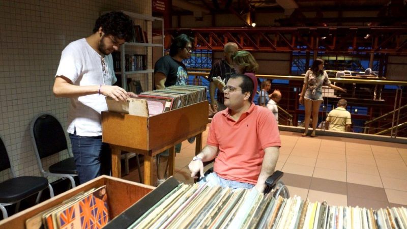 notícia: Feira do Vinil é oportunidade para ouvintes nostálgicos e colecionadores de LPs