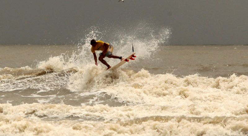 notícia: Equipe paraense vence o Circuito Brasileiro de Surfe em Salinas