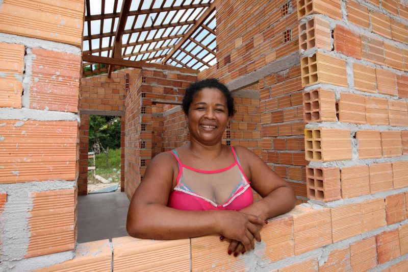 notícia: Famílias da estrada Belém-Bragança realizam o sonho da casa própria
