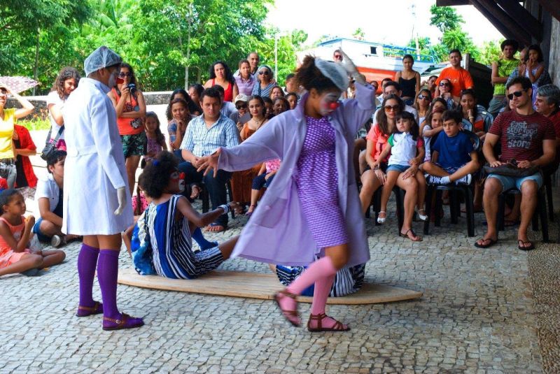 notícia: Teatrinho do Mangal traz “Amor de Carnaval com Colombina e Pierrot” neste domingo