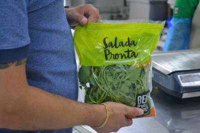 notícia: Saladas prontas ajudam a evitar desperdício de alimentos