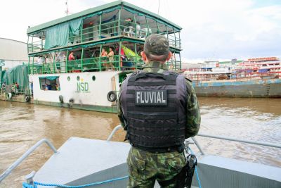 galeria: Polícias Civil e Militar coíbem entrada de pessoas de outros estados por via fluvial