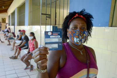 galeria: Cartões de vale-alimentação são entregues aos alunos da Região Guamá