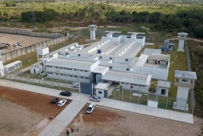 notícia: Governo entrega cadeia pública em Redenção e amplia vagas no sistema penitenciário
