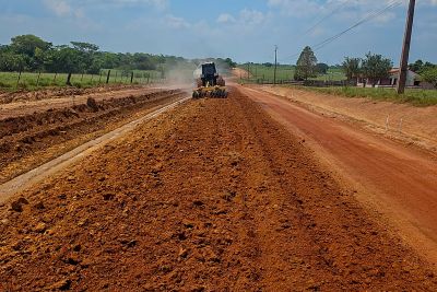notícia: Governo do Estado avança com as obras de construção e pavimentação da vicinal Cuamba, na região do Baixo Amazonas