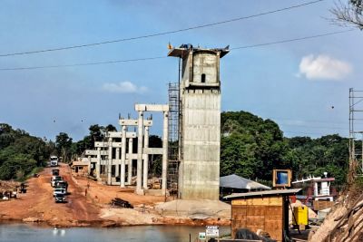 notícia: Ponte sobre o Rio Alto Capim alcança 70% da obra entre Ipixuna do Pará e Paragominas