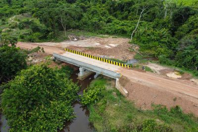 notícia: Governo entrega ponte sobre o Córrego do Barbeiro, em São João do Araguaia