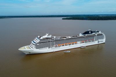 notícia: Maior navio da temporada de cruzeiros aporta em Belém com mais de 2 mil turistas a bordo