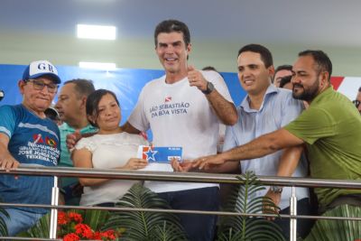 notícia: Educação e moradia: Governo do Estado entrega benefícios às famílias de São Sebastião da Boa Vista