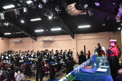notícia: Escola Técnica Magalhães Barata celebra formatura de 131 alunos