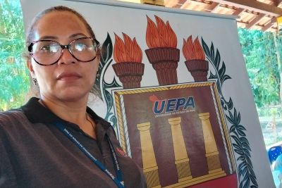 notícia: Professora de Enfermagem da Uepa, é premiada na etapa estadual e regional do Prêmio Educador Transformador