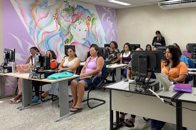 notícia: Prédio sede da Semu recebe primeira turma de mulheres para curso de informática 