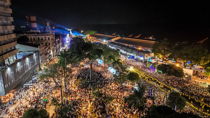 default <div class='credito_fotos'>Foto: Vinicius Pinto / Ag. Pará   |   <a href='/midias/2025/originais/20251011234652-GF00025147-F00454330.jpg' download><i class='fa-solid fa-download'></i> Download</a></div>