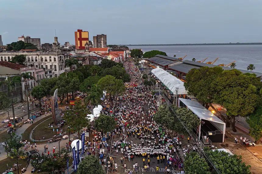 default <div class='credito_fotos'>Foto: Vinicius Pinto / Ag. Pará   |   <a href='/midias/2025/originais/20251012101749-GF00025152-F00454479.jpg' download><i class='fa-solid fa-download'></i> Download</a></div>