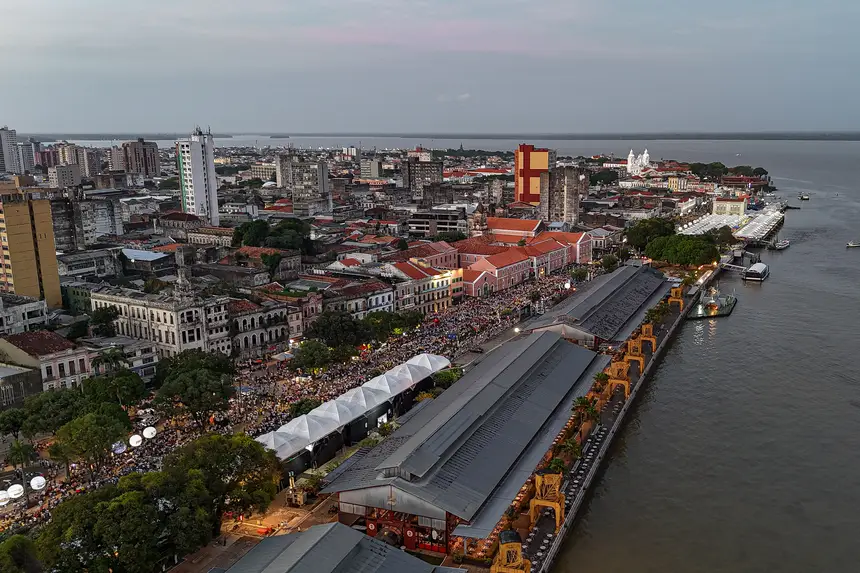 default <div class='credito_fotos'>Foto: Vinicius Pinto / Ag. Pará   |   <a href='/midias/2025/originais/20251012101753-GF00025152-F00454481.jpg' download><i class='fa-solid fa-download'></i> Download</a></div>