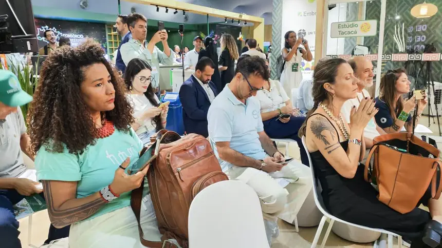 Painel “Turismo Regenerativo: além da sustentabilidade nos oceanos”