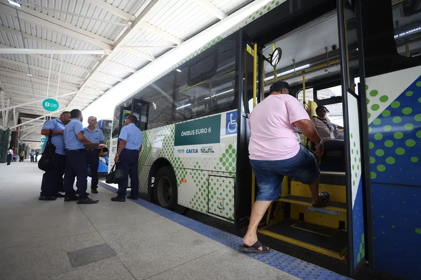  <div class='credito_fotos'>Foto: Rodrigo Pinheiro / Ag.Pará   |   <a href='/midias/2025/originais/20251125135110-GF00025695-F00471986.jpg' download><i class='fa-solid fa-download'></i> Download</a></div>