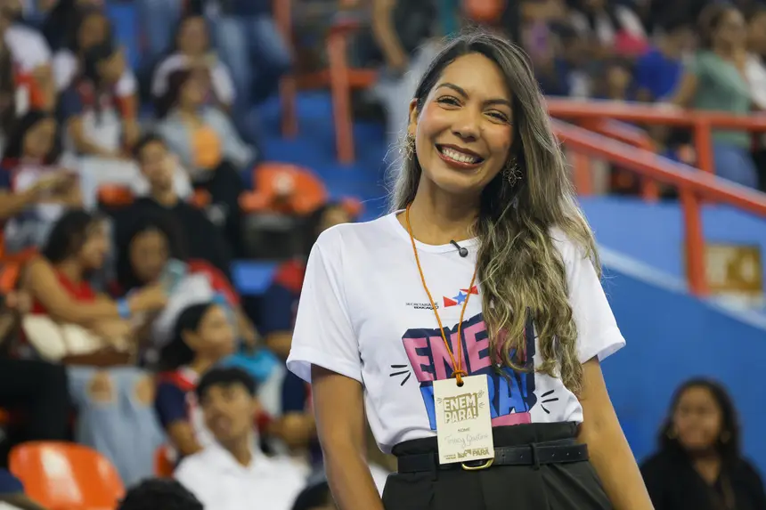 Professora Trayce Castro <div class='credito_fotos'>Foto: Pedro Guerreiro / Ag. Pará   |   <a href='/midias/2025/originais/20251128115222-GF00025725-F00472914.jpg' download><i class='fa-solid fa-download'></i> Download</a></div>