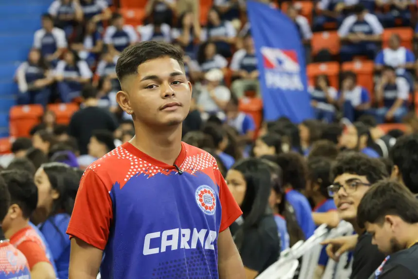 Marcos Lima, estudante <div class='credito_fotos'>Foto: Pedro Guerreiro / Ag. Pará   |   <a href='/midias/2025/originais/20251128115247-GF00025725-F00472927.jpg' download><i class='fa-solid fa-download'></i> Download</a></div>