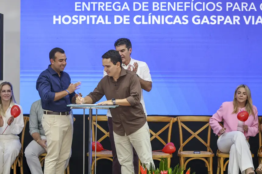  <div class='credito_fotos'>Foto: Marco Santos / Ag. Pará   |   <a href='/midias/2025/originais/20251203152114-GF00025761-F00474337.jpg' download><i class='fa-solid fa-download'></i> Download</a></div>