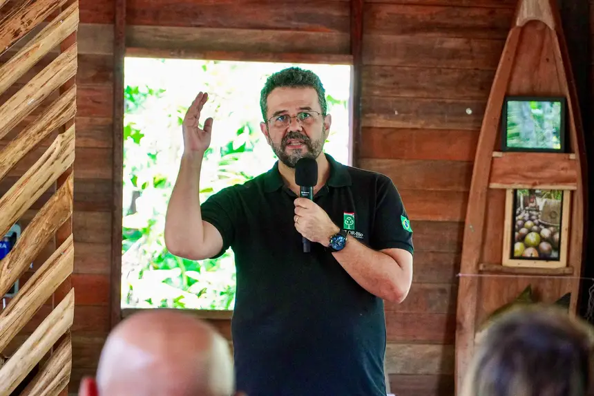 Júlio Meyer - gerente da Região Administrativa de Belém (responsável pela APA Combu) <div class='credito_fotos'>Foto: Edivaldo Sodré / Ag. Pará &nbsp;&nbsp;|&nbsp;&nbsp; <a href='/midias/2026/originais/20260225142709-GF00026350-F00493153.jpg' download><i class='fa-solid fa-download'></i> Download</a></div>