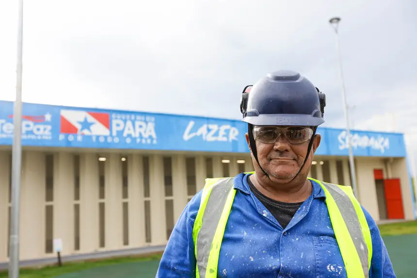 Antônio Carlos Coutinho, pintor <div class='credito_fotos'>Foto: Pedro Guerreiro / Ag. Pará &nbsp;&nbsp;|&nbsp;&nbsp; <a href='/midias/2026/originais/20260225190350-GF00026358-F00493423.jpg' download><i class='fa-solid fa-download'></i> Download</a></div>