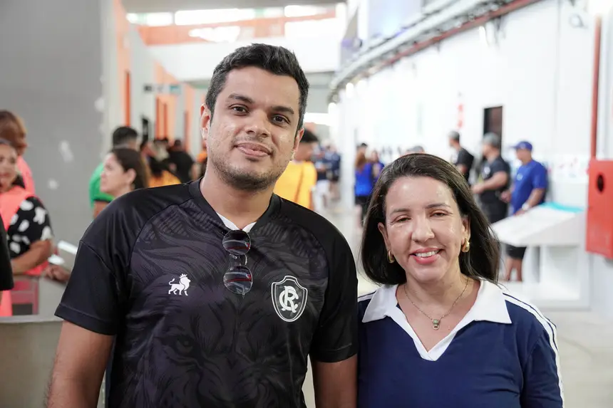 Felipe Ferreia e Fernanda Miranda <div class='credito_fotos'>Foto: João Caio / Ag. Pará &nbsp;&nbsp;|&nbsp;&nbsp; <a href='/midias/2026/originais/20260301204728-GF00026394-F00494559.jpg' download><i class='fa-solid fa-download'></i> Download</a></div>