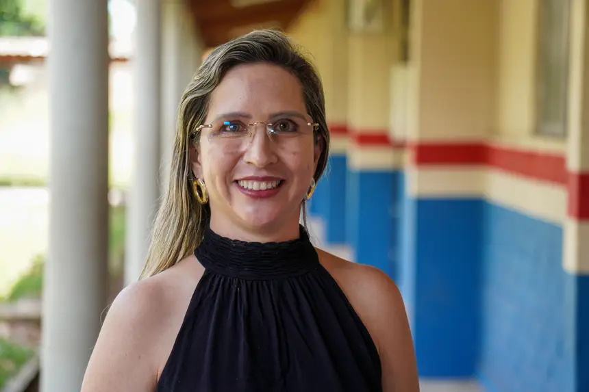 Professora de biologia - Rosicleide Mota <div class='credito_fotos'>Foto: João Caio / Ag. Pará &nbsp;&nbsp;|&nbsp;&nbsp; <a href='/midias/2026/originais/20260428120454-GF00026961-F00515915.jpg' download><i class='fa-solid fa-download'></i> Download</a></div>