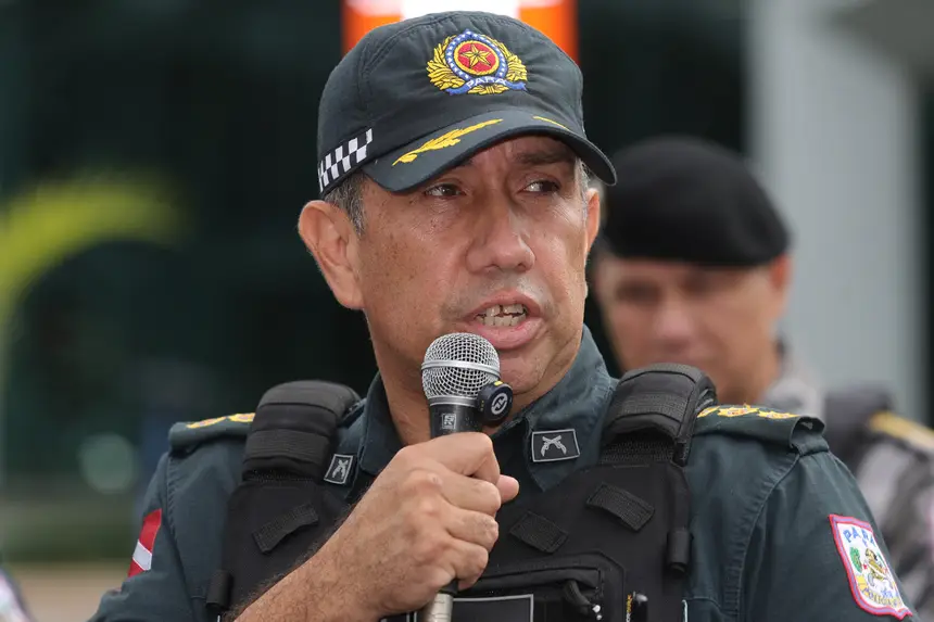 Coronel Giorgio Mariúba, chefe do Departamento Geral de Operações (DGO) da PMPA <div class='credito_fotos'>Foto: Bruno Cruz / Ag. Pará &nbsp;&nbsp;|&nbsp;&nbsp; <a href='/midias/2026/originais/20260430132051-GF00026985-F00517013.jpg' download><i class='fa-solid fa-download'></i> Download</a></div>