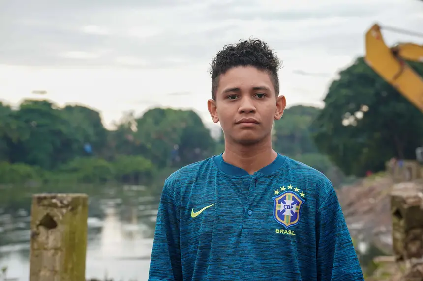 Gabriel Santos
21 anos, Autônomo <div class='credito_fotos'>Foto: João Caio / Ag. Pará &nbsp;&nbsp;|&nbsp;&nbsp; <a href='/midias/2026/originais/20260508105425-GF00027036-F00519374.jpg' download><i class='fa-solid fa-download'></i> Download</a></div>