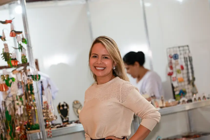 Alessandra Rocha
coordenadora da Feira <div class='credito_fotos'>Foto: Bruno Cruz / Ag. Pará &nbsp;&nbsp;|&nbsp;&nbsp; <a href='/midias/2026/originais/20261005145855-GF00027889-F00549571.jpg' download><i class='fa-solid fa-download'></i> Download</a></div>