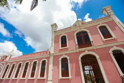 galeria: Prédio histórico em Óbidos: Casa de Cultura (antigo quartel)