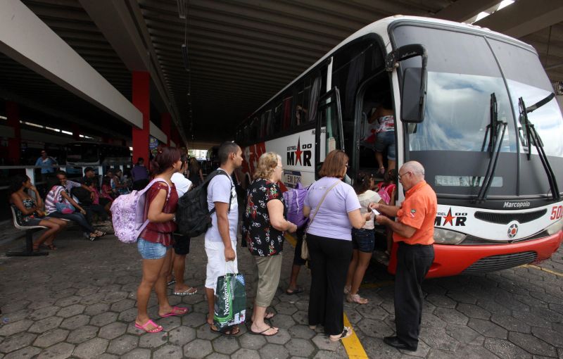 notícia: Carteiras de meia-passagem intermunicipal estarão disponíveis até agosto