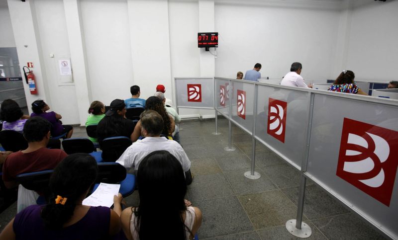 notícia: Governo do Estado inicia pagamento dos servidores na próxima terça-feira