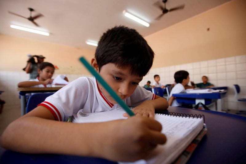 notícia: Estudantes da rede pública farão provas do SisPAE nesta semana