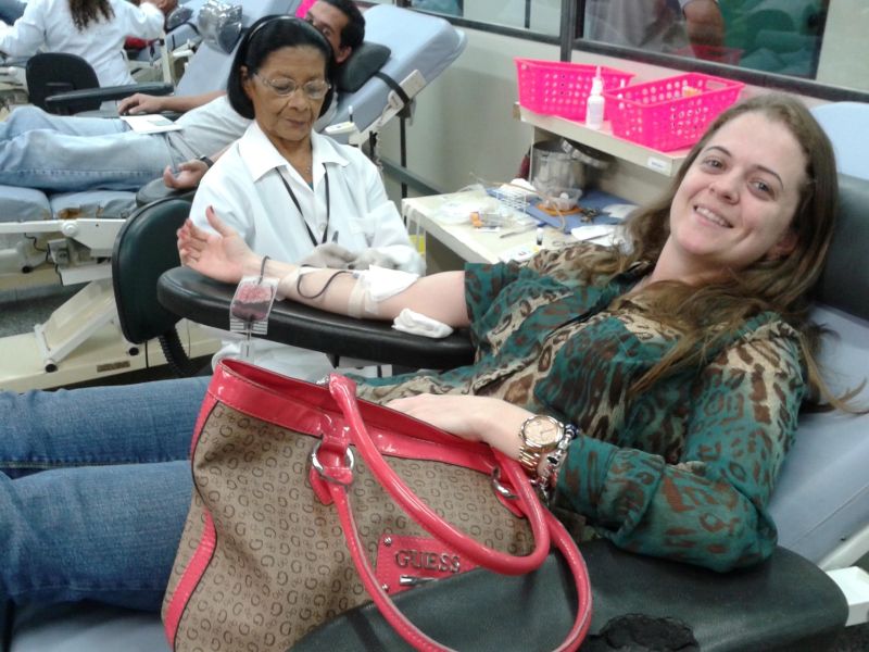notícia: Doação de sangue espontânea melhora o estoque do Hemopa