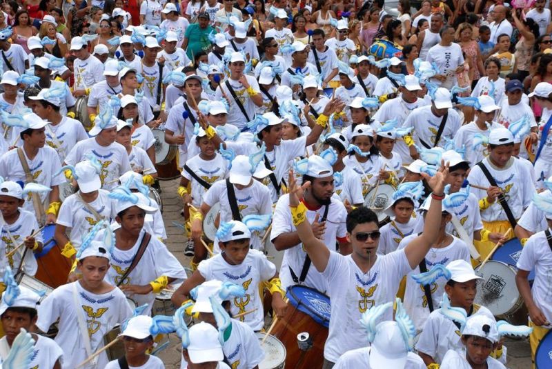 notícia: Bateria das Crias do Curro Velho acelera os ensaios para o carnaval