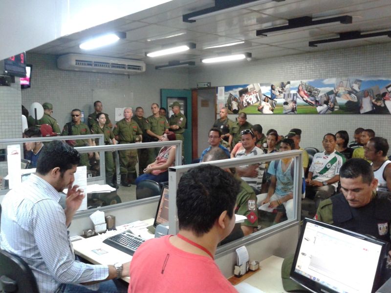 notícia: Militares ajudam a elevar o número de doações de sangue