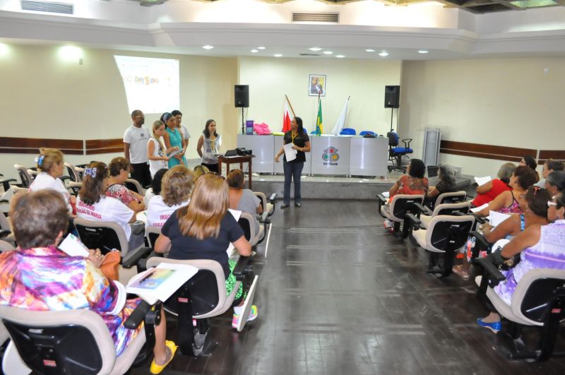 notícia: Baile de Carnaval da Terceira Idade será realizado no dia 11 de fevereiro