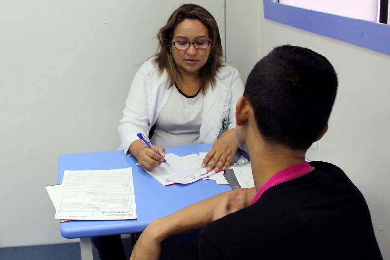 notícia: Adolescentes atendidos pela Fasepa recebem ação de saúde