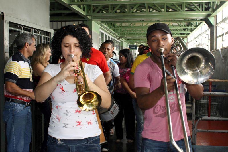 notícia: Hospital de Clínicas faz programação de carnaval para pacientes