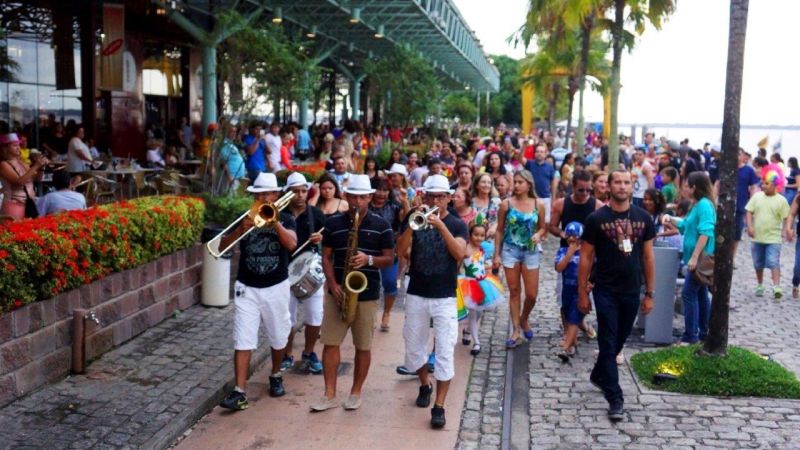 notícia: "Folia na Orla" é sucesso no carnaval da capital 