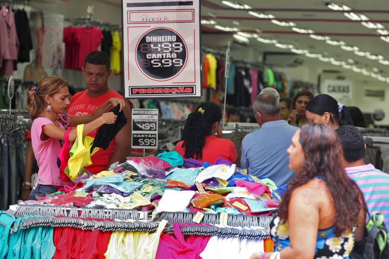 notícia: Pará gerou mais de 6 mil empregos na Construção Civil e Comércio em 2014