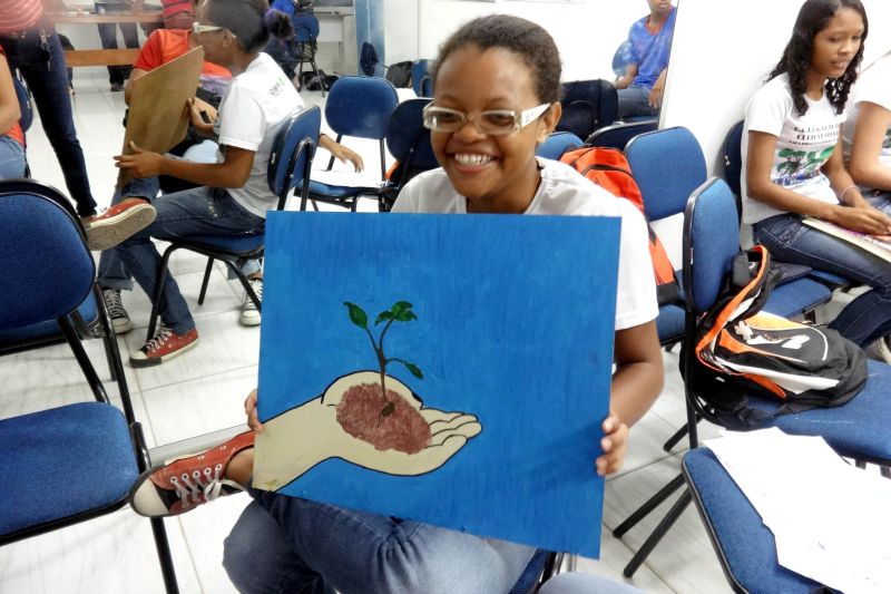 notícia: Escola na Cremação orienta comunidade a preservar o meio ambiente