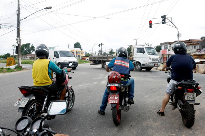 notícia: Sedop instala semáforos na Independência com Zacharias de Assunção