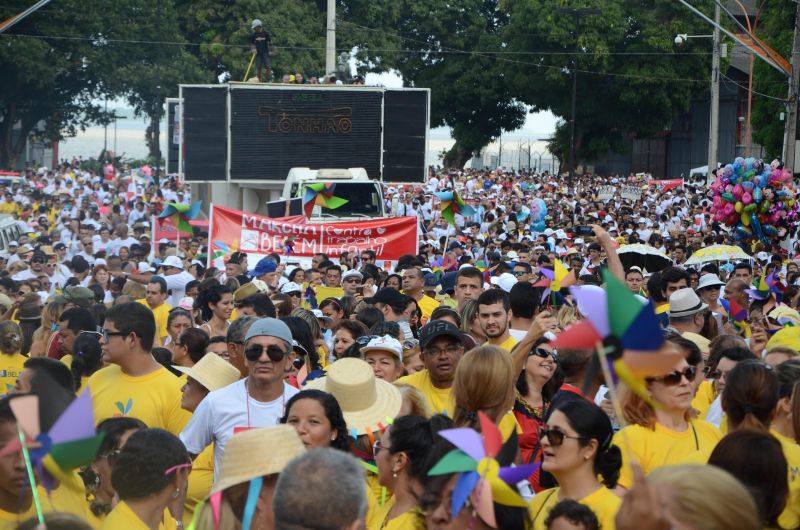 notícia: População e Governo marcham contra o Trabalho Infantil