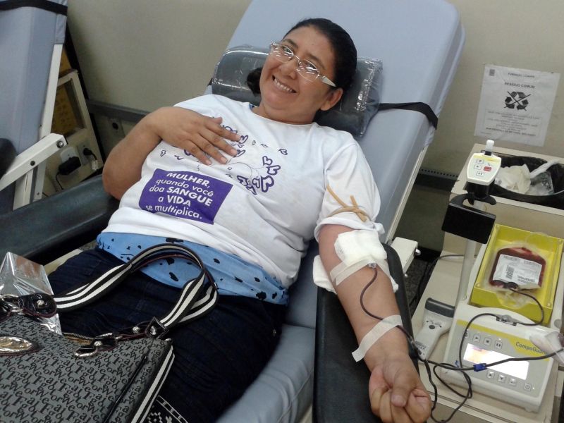 notícia: Campanha de incentivo à mulher doadora de sangue continua neste sábado